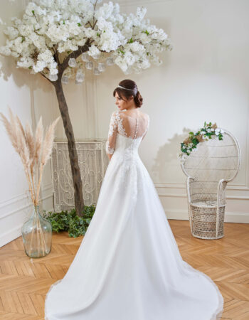 Robes de mariées - Maison Lecoq - robe N°123A 214-04 895 €