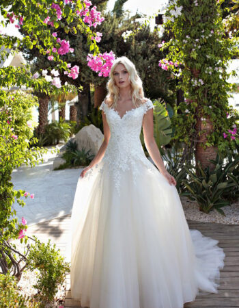 Robes de mariées - Maison Lecoq - robe N°202 Nicky 1595 €