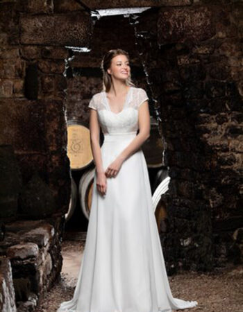 Robes de mariées - Maison Lecoq - robe N°213 A BM 22-10 950 €