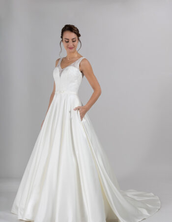 Robes de mariées - Maison Lecoq - robe N°219 B ANANAS 725 €