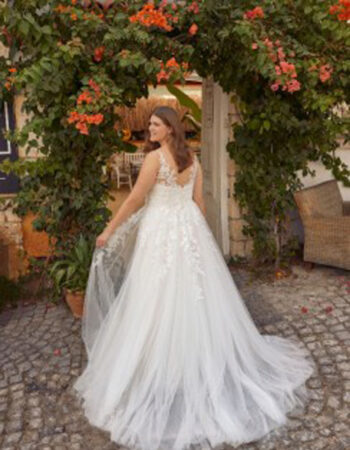 Robes de mariées - Maison Lecoq - robe N°305 Pearl 1250 €