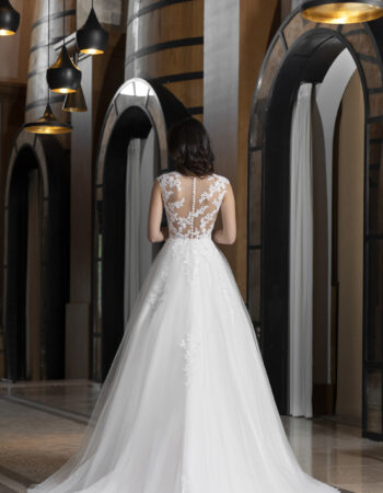 Robes de mariées - Maison Lecoq - robe N°318 A 234-02 985 €