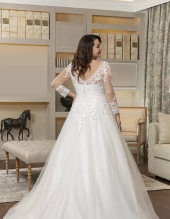 Robes de mariées - Maison Lecoq - robe N°319 A 23801 1095 €