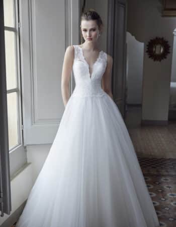 Robes de mariées - Maison Lecoq - robe N°130A 212-10 1150 €