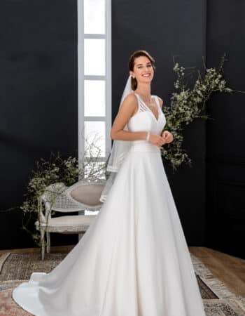 Robes de mariées - Maison Lecoq - robe N°137 VIBRATION 795 €