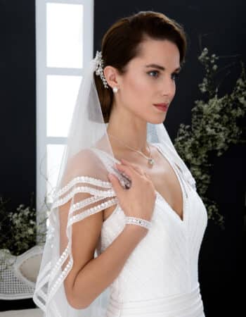 Robes de mariées - Maison Lecoq - robe N°137A VIBRATION 795 €