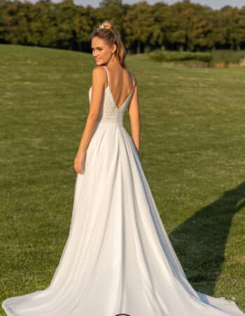 Robes de mariées - Maison Lecoq - robe N°325 A 1037 710 €