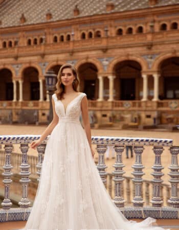 Robes de mariées - Maison Lecoq - robe N°337 6375 1430 €