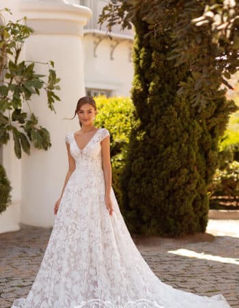 Robes de mariées - Maison Lecoq - robe N°339 8224 1775 €