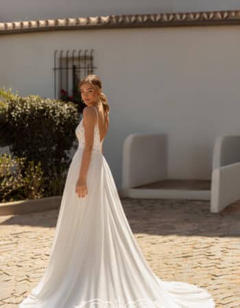 Robes de mariées - Maison Lecoq - robe N°340 A 8234 945 €
