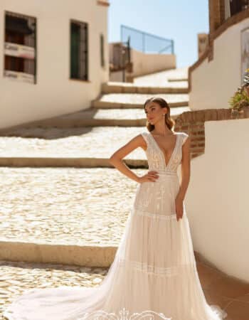 Robes de mariées - Maison Lecoq - robe N°341 8230 1295 €